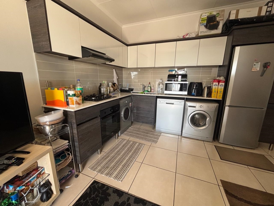 1 Bedroom Property for Sale in Greenstone Hill Gauteng