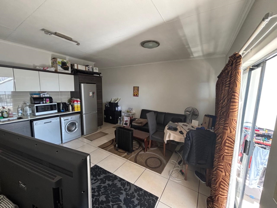 1 Bedroom Property for Sale in Greenstone Hill Gauteng
