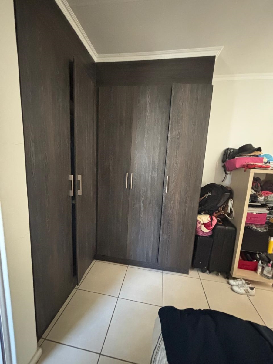 1 Bedroom Property for Sale in Greenstone Hill Gauteng