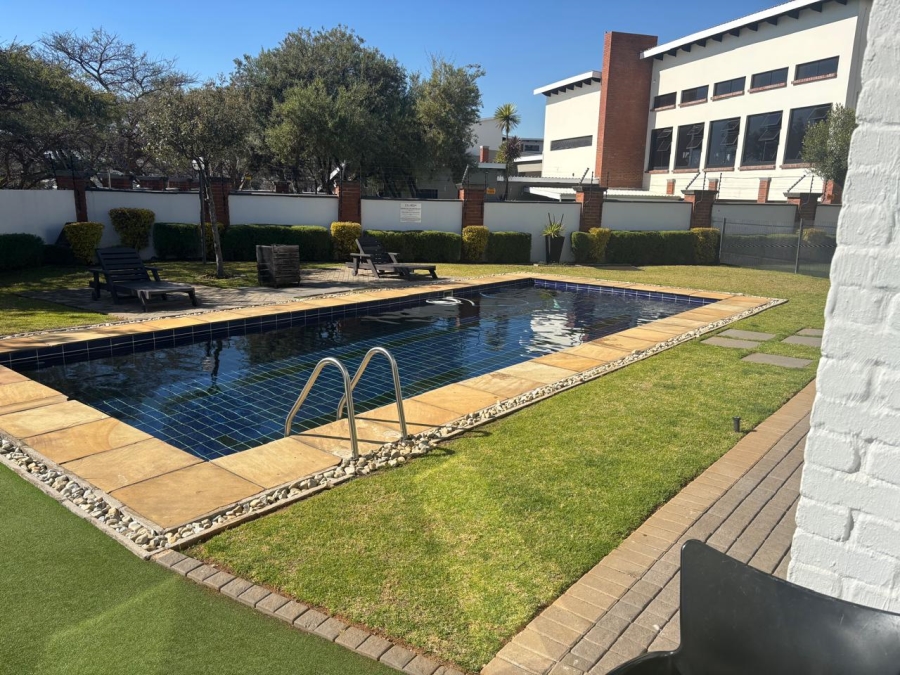 1 Bedroom Property for Sale in Greenstone Hill Gauteng