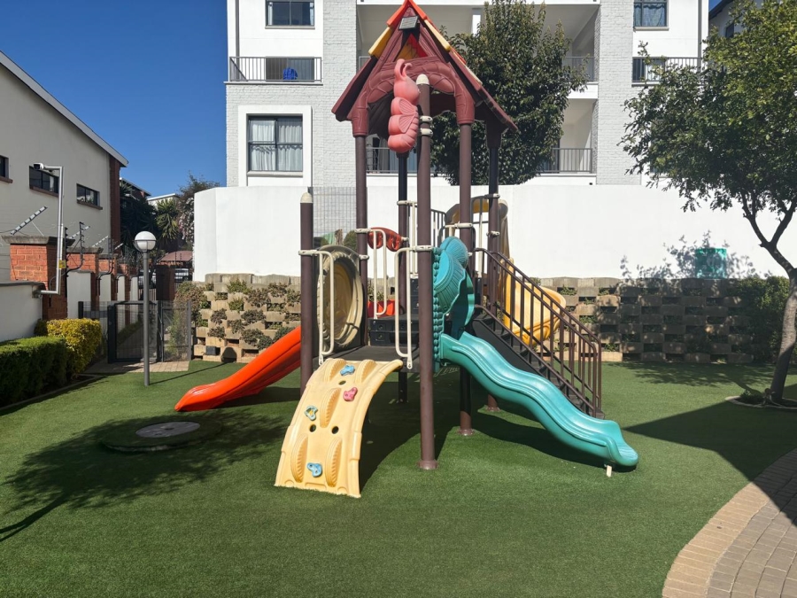 1 Bedroom Property for Sale in Greenstone Hill Gauteng