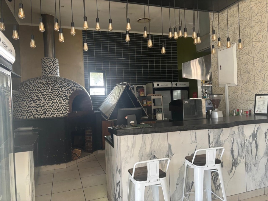 1 Bedroom Property for Sale in Greenstone Hill Gauteng