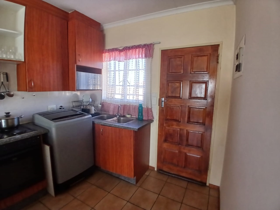 2 Bedroom Property for Sale in Kenmare Gauteng