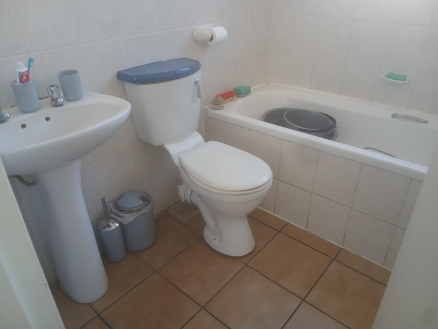 2 Bedroom Property for Sale in Kenmare Gauteng