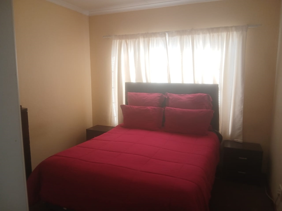 2 Bedroom Property for Sale in Kenmare Gauteng