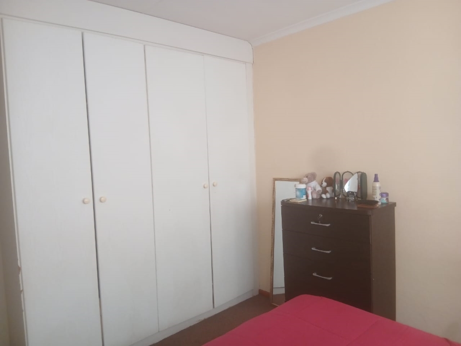 2 Bedroom Property for Sale in Kenmare Gauteng
