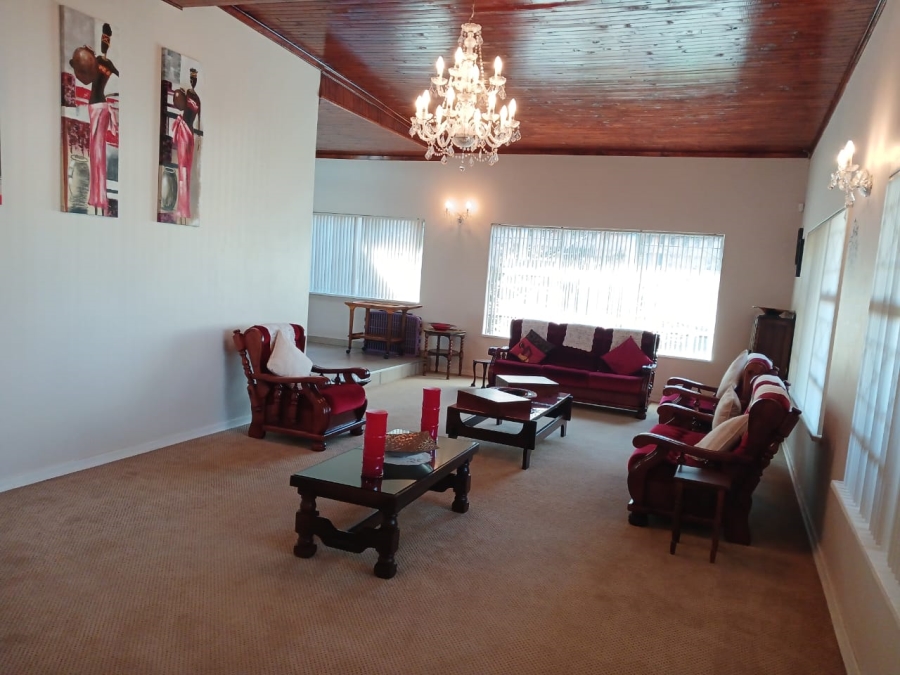 6 Bedroom Property for Sale in Greenhills Gauteng