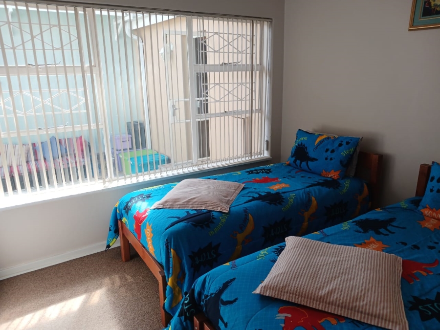 6 Bedroom Property for Sale in Greenhills Gauteng