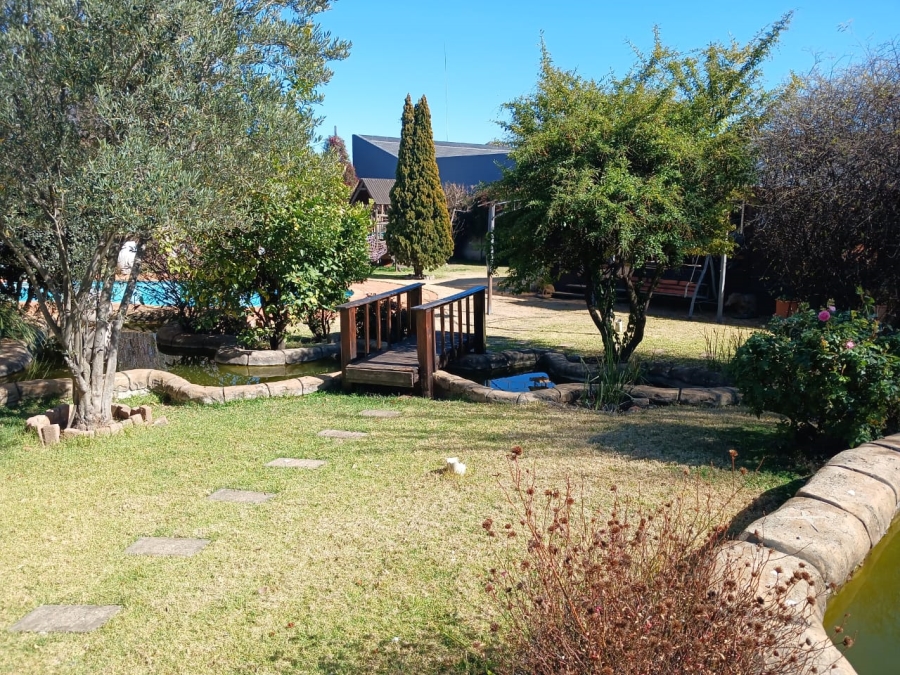 6 Bedroom Property for Sale in Greenhills Gauteng