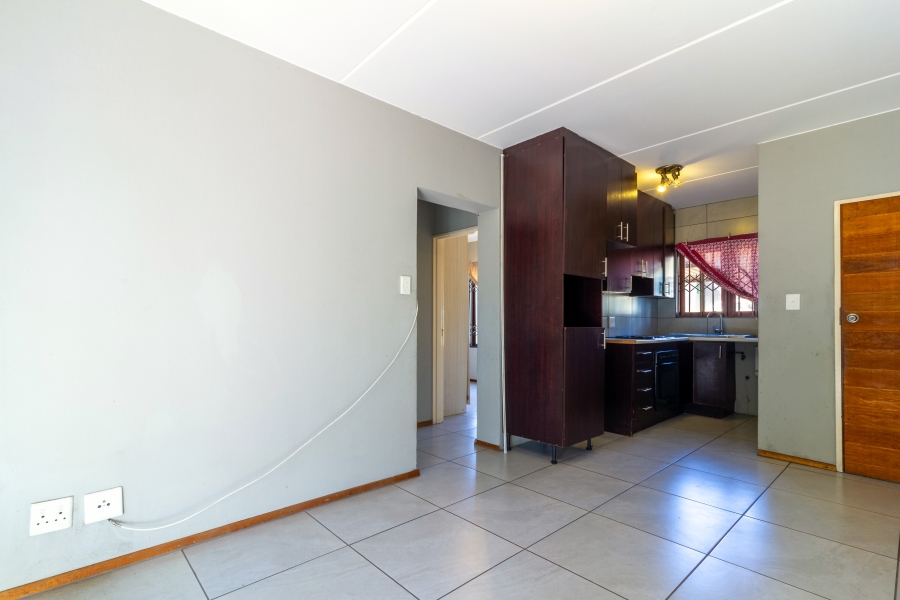 2 Bedroom Property for Sale in Honeydew Grove Gauteng