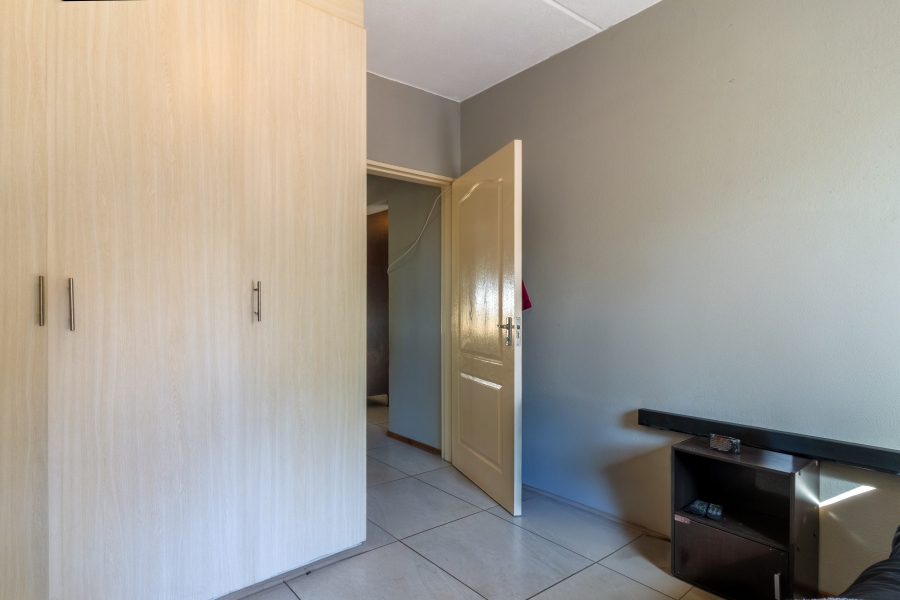 2 Bedroom Property for Sale in Honeydew Grove Gauteng
