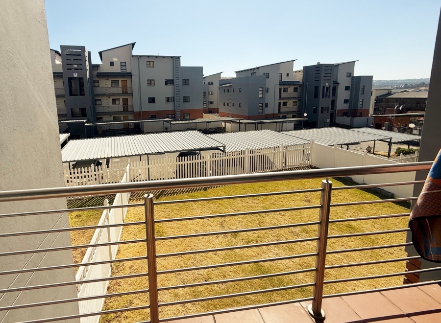 To Let 2 Bedroom Property for Rent in Barbeque Downs Gauteng