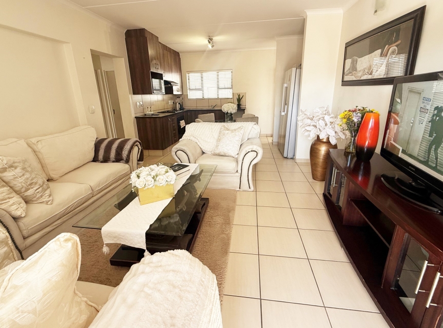 To Let 2 Bedroom Property for Rent in Barbeque Downs Gauteng
