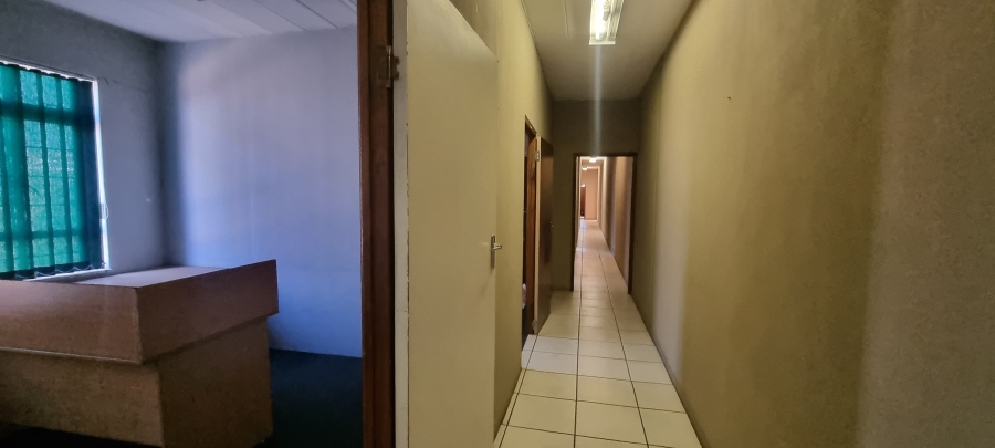 To Let commercial Property for Rent in Anderbolt Gauteng