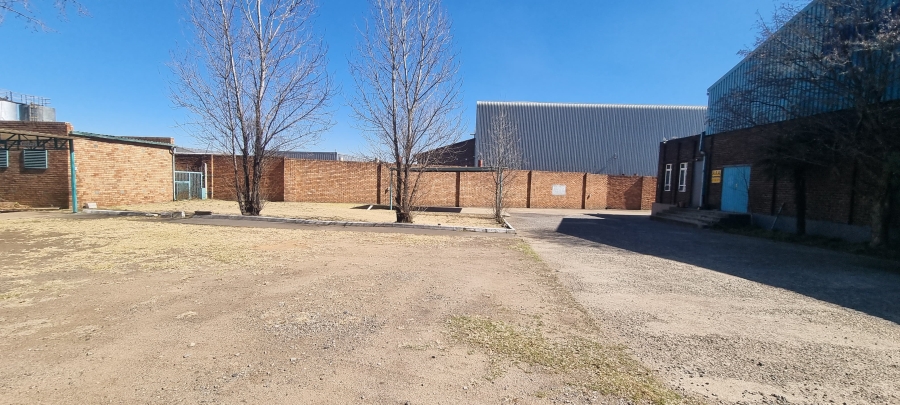 To Let commercial Property for Rent in Anderbolt Gauteng