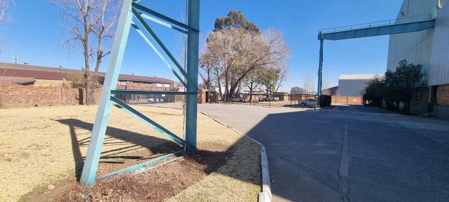 0 Bedroom Property for Sale in Anderbolt Gauteng