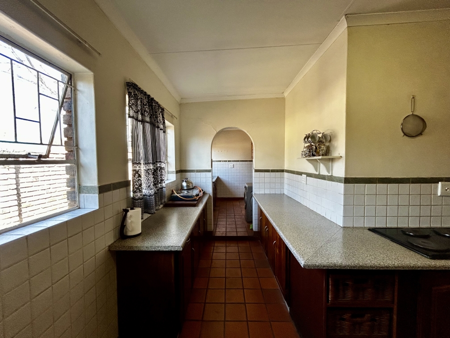 5 Bedroom Property for Sale in Mnandi Gauteng
