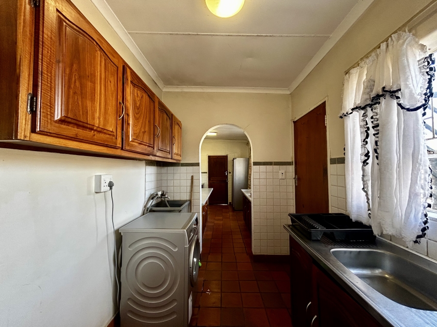 5 Bedroom Property for Sale in Mnandi Gauteng