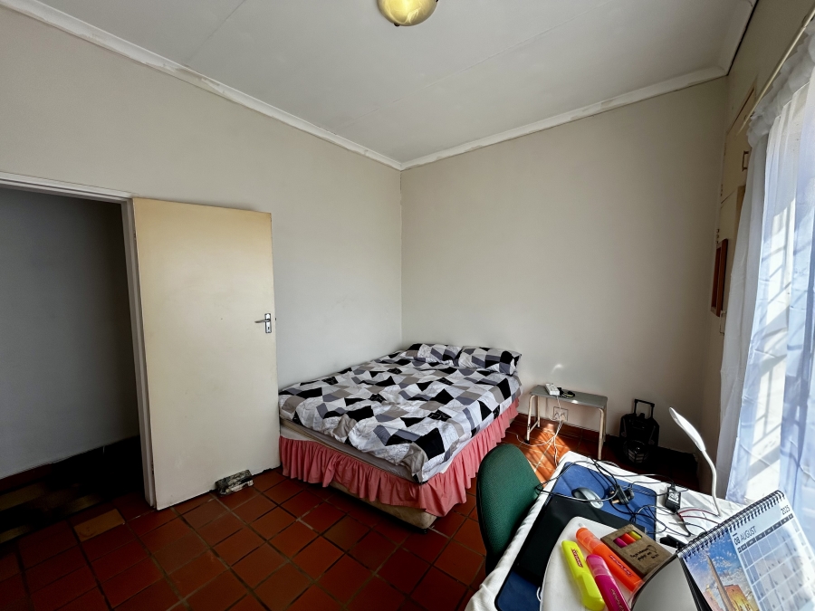 5 Bedroom Property for Sale in Mnandi Gauteng