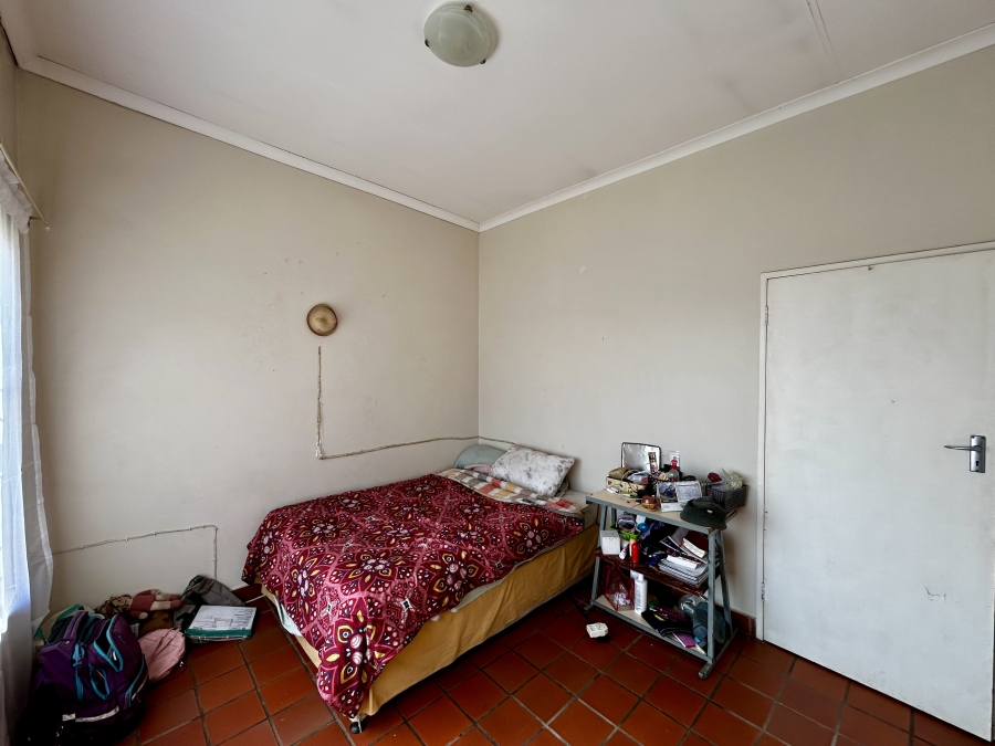 5 Bedroom Property for Sale in Mnandi Gauteng