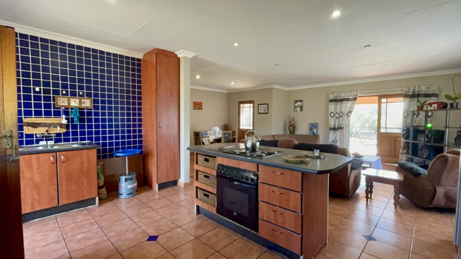 5 Bedroom Property for Sale in Mnandi Gauteng