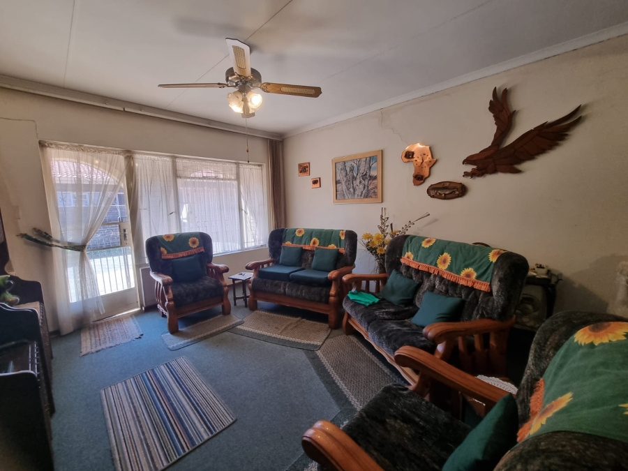 2 Bedroom Property for Sale in Three Rivers Gauteng