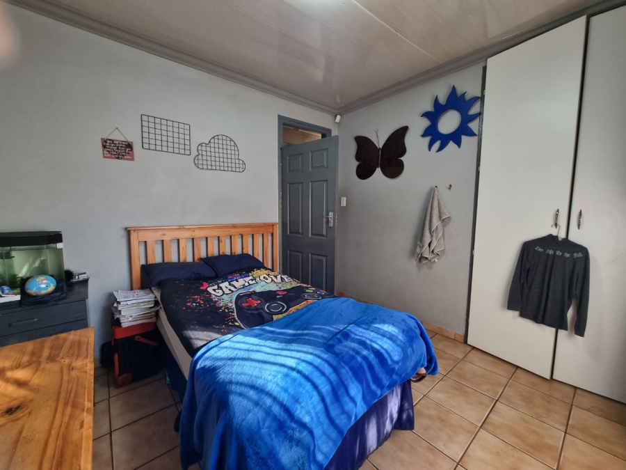 8 Bedroom Property for Sale in Kookrus Gauteng
