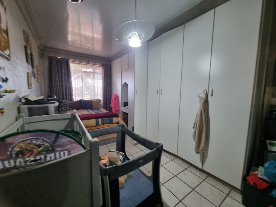 8 Bedroom Property for Sale in Kookrus Gauteng