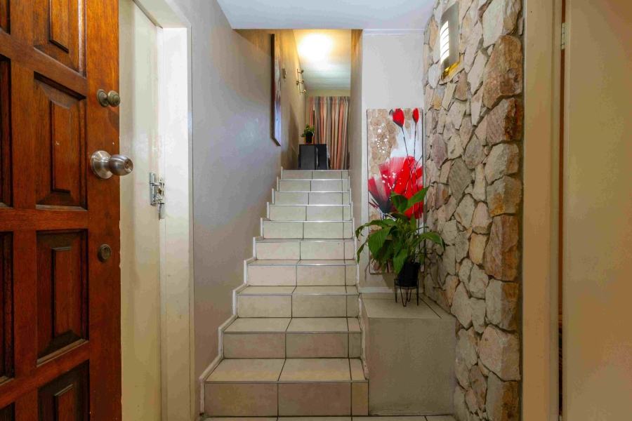 4 Bedroom Property for Sale in Gallo Manor Gauteng