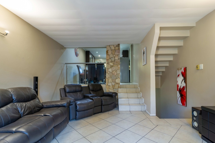 4 Bedroom Property for Sale in Gallo Manor Gauteng