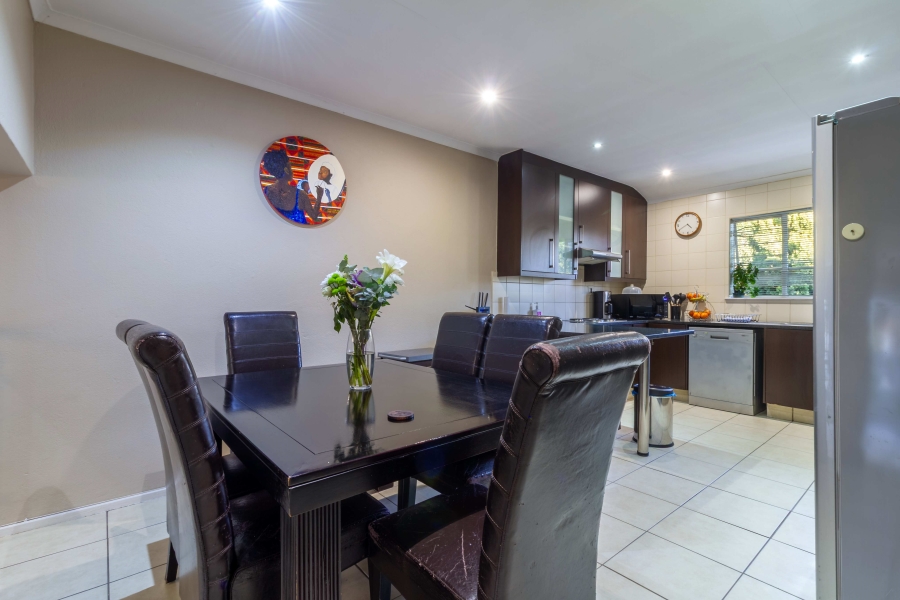 4 Bedroom Property for Sale in Gallo Manor Gauteng
