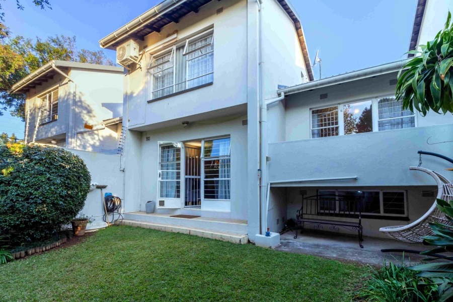 4 Bedroom Property for Sale in Gallo Manor Gauteng