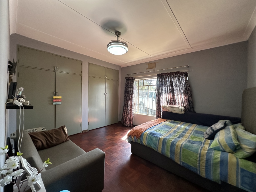3 Bedroom Property for Sale in Waverley Gauteng