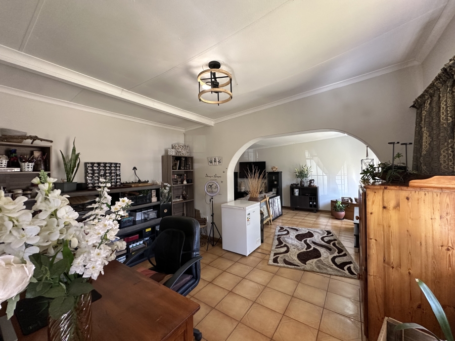3 Bedroom Property for Sale in Waverley Gauteng
