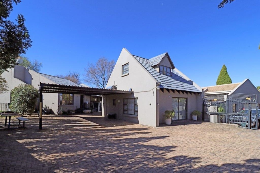 3 Bedroom Property for Sale in Marais Steyn Park Gauteng
