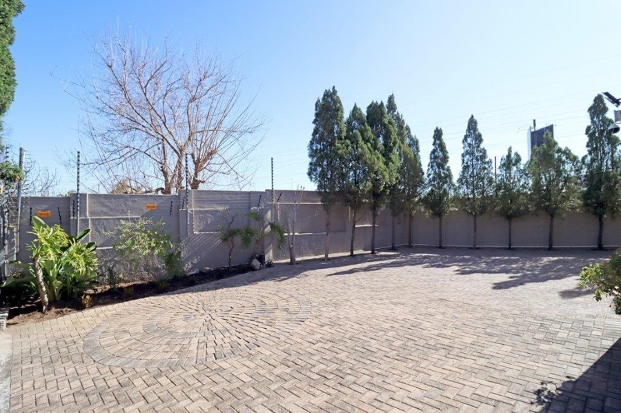3 Bedroom Property for Sale in Marais Steyn Park Gauteng