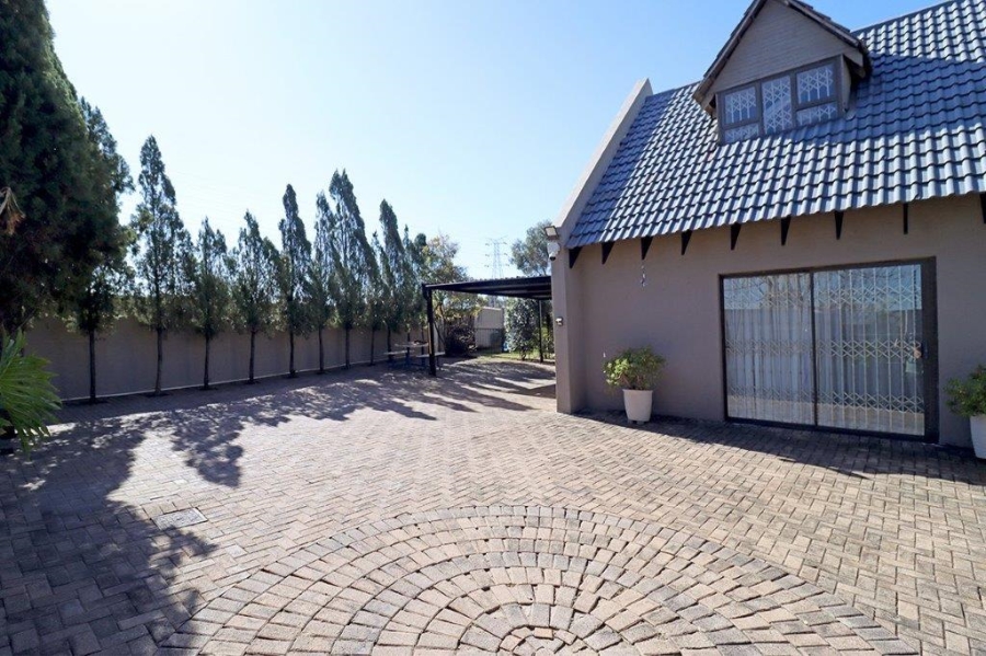 3 Bedroom Property for Sale in Marais Steyn Park Gauteng