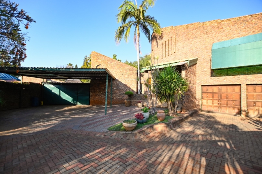 4 Bedroom Property for Sale in Ninapark Gauteng