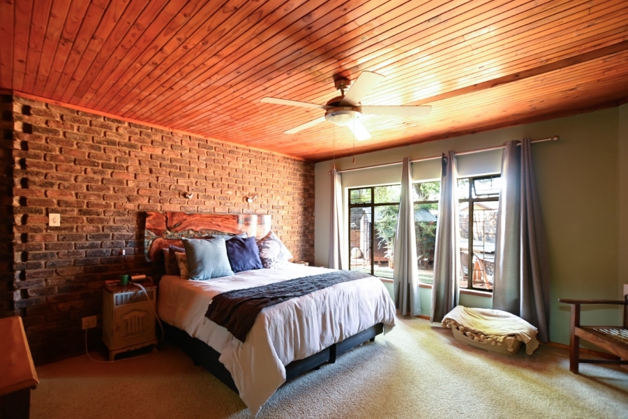4 Bedroom Property for Sale in Ninapark Gauteng