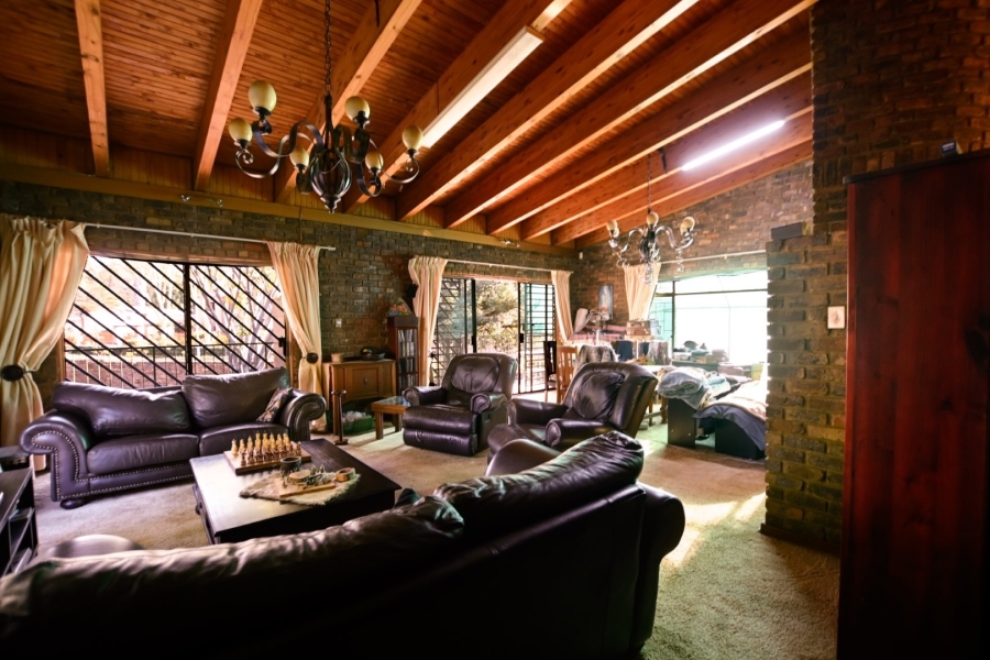 4 Bedroom Property for Sale in Ninapark Gauteng