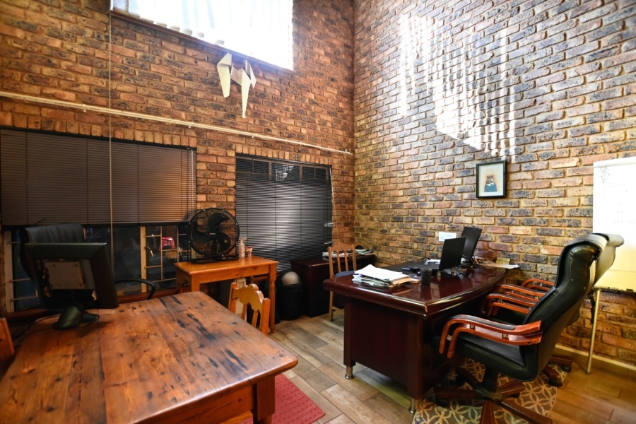 4 Bedroom Property for Sale in Ninapark Gauteng