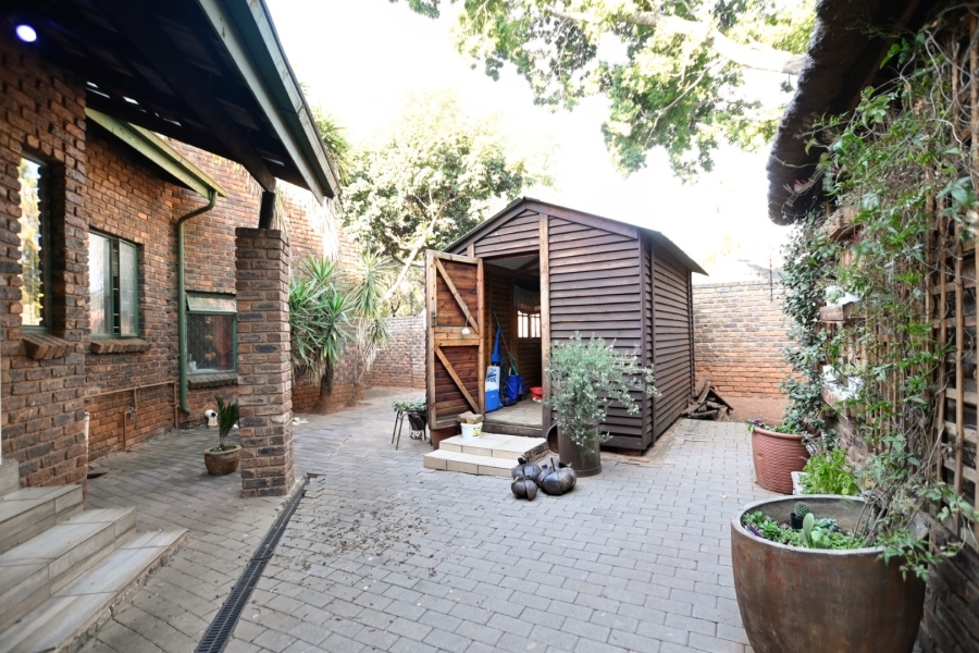 4 Bedroom Property for Sale in Ninapark Gauteng