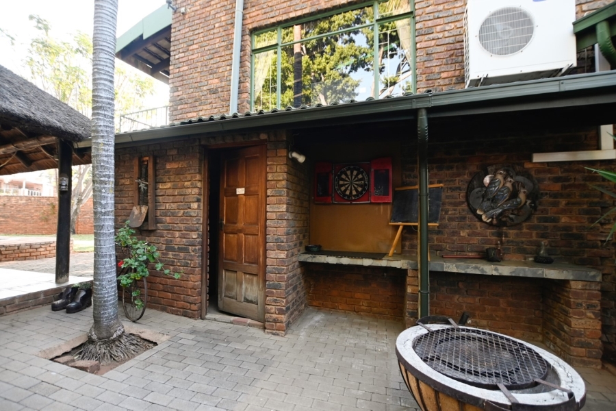 4 Bedroom Property for Sale in Ninapark Gauteng