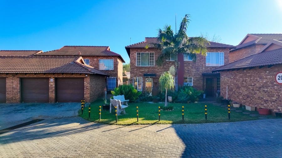 2 Bedroom Property for Sale in Annlin Gauteng