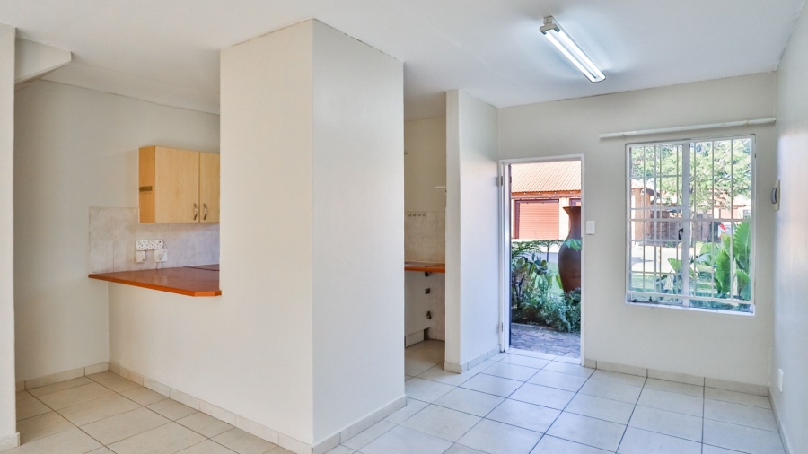 2 Bedroom Property for Sale in Annlin Gauteng