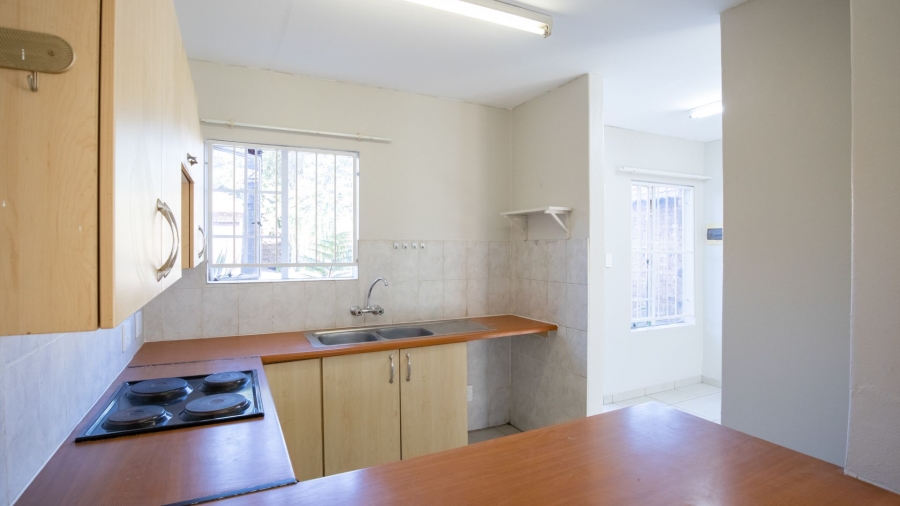 2 Bedroom Property for Sale in Annlin Gauteng