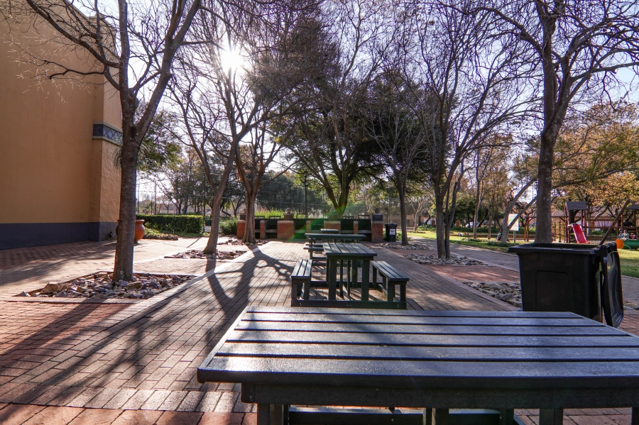 2 Bedroom Property for Sale in Eco Park Gauteng