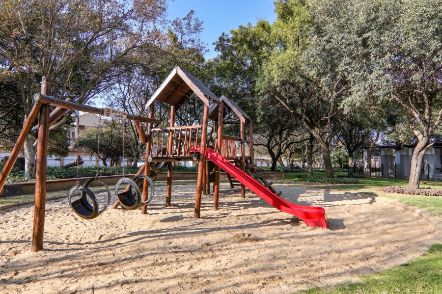 2 Bedroom Property for Sale in Eco Park Gauteng