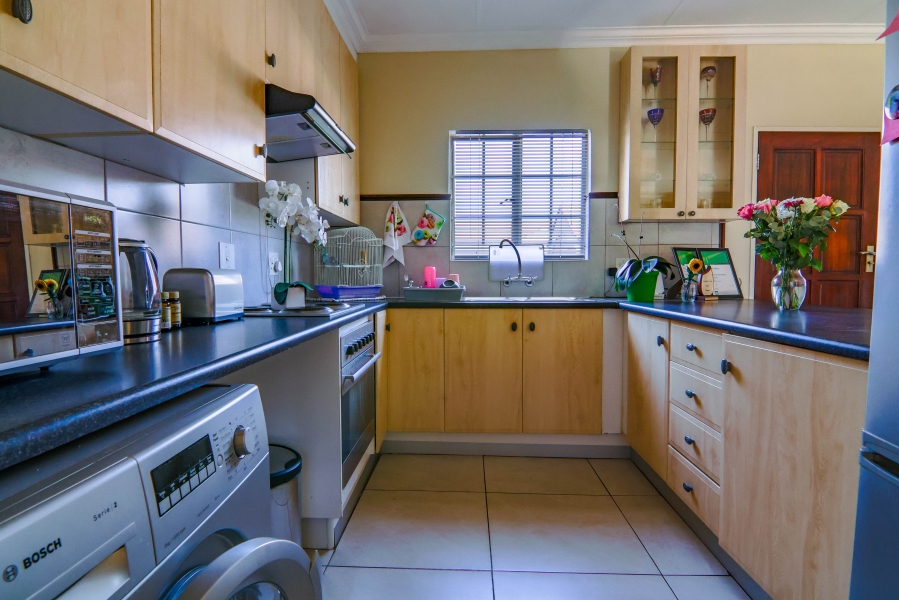 2 Bedroom Property for Sale in Eco Park Gauteng