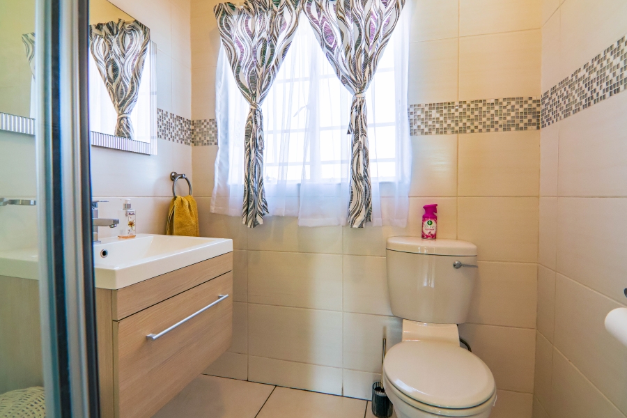 2 Bedroom Property for Sale in Eco Park Gauteng